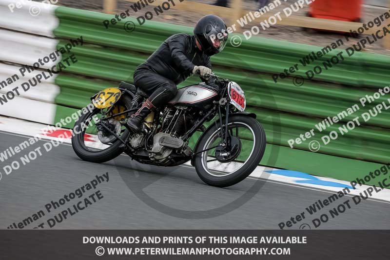 Vintage motorcycle club;eventdigitalimages;mallory park;mallory park trackday photographs;no limits trackdays;peter wileman photography;trackday digital images;trackday photos;vmcc festival 1000 bikes photographs